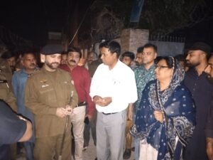 Mr. Shahzad Lawrecne and SP Bilala Salehria talked to the local community