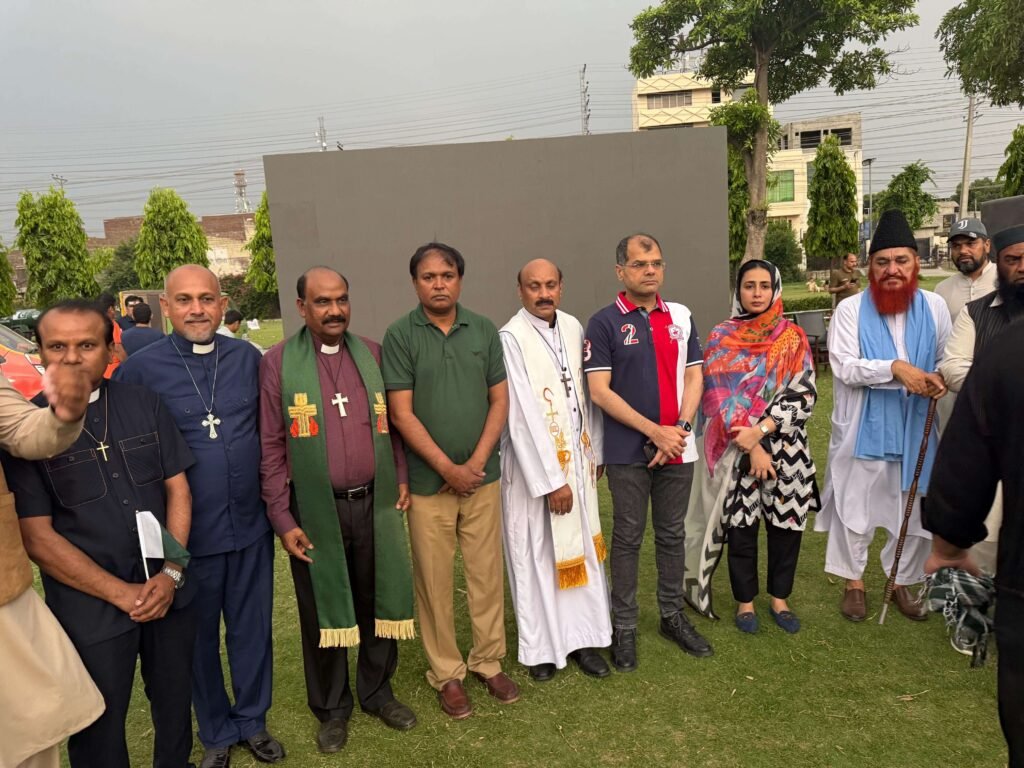 Religious leaders of Protestant Churches, Muslim religious leaders, political and citizens